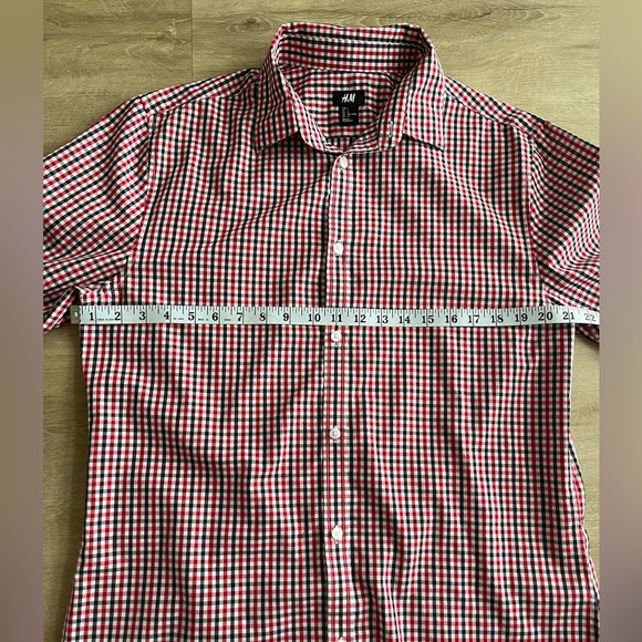 H & M Men's Button Up Shirt, Black, Red, White Plaid Size L - Picture 4 of 6